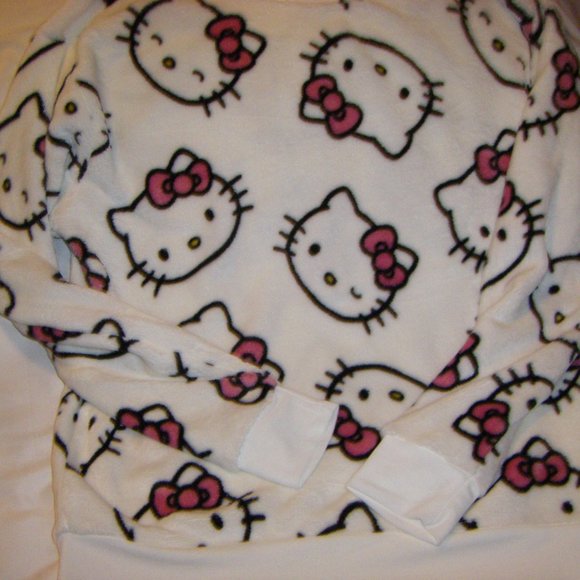 Hello Kitty White Plush Fleece Sweatshirt by Sanrio JR. Women's Sizes New Sealed - Picture 9 of 12